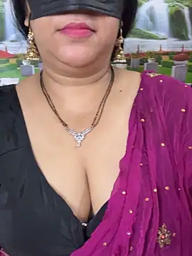 Snapshot of FlatVincy4 chatting on 09-25-25, 07:23 FlatVincy4 online show from 09-25-25, 07:23