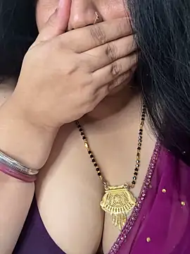 Snapshot of FlatVincy4 chatting on 10-01-25, 08:53 FlatVincy4 online show from 10-01-25, 08:53