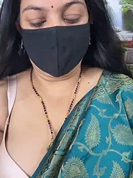 Snapshot of FlatVincy4 chatting on 10-04-25, 05:05 FlatVincy4 online show from 10-04-25, 05:05