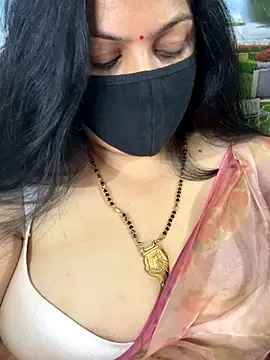 Snapshot of FlatVincy4 chatting on 10-15-25, 03:45 FlatVincy4 online show from 10-15-25, 03:45