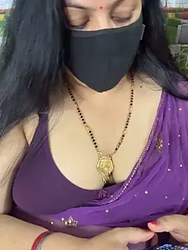 Snapshot of FlatVincy4 chatting on 10-16-25, 04:19 FlatVincy4 online show from 10-16-25, 04:19