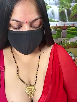 Snapshot of FlatVincy4 chatting on 10-21-25, 01:06 FlatVincy4 online show from 10-21-25, 01:06