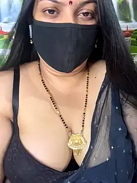 Snapshot of FlatVincy4 chatting on 10-22-25, 04:29 FlatVincy4 online show from 10-22-25, 04:29