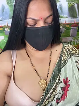 Snapshot of FlatVincy4 chatting on 10-23-25, 08:46 FlatVincy4 online show from 10-23-25, 08:46