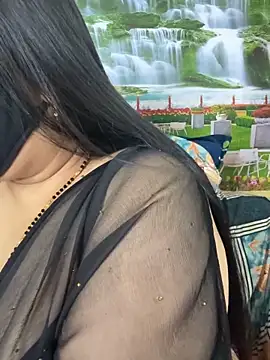 Snapshot of FlatVincy4 chatting on 10-24-25, 03:58 FlatVincy4 online show from 10-24-25, 03:58