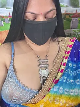 Snapshot of FlatVincy4 chatting on 10-25-25, 04:13 FlatVincy4 online show from 10-25-25, 04:13