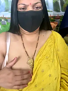 Snapshot of FlatVincy4 chatting on 10-28-25, 05:22 FlatVincy4 online show from 10-28-25, 05:22