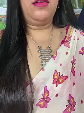 Snapshot of FlatVincy4 chatting on 10-29-25, 05:31 FlatVincy4 online show from 10-29-25, 05:31