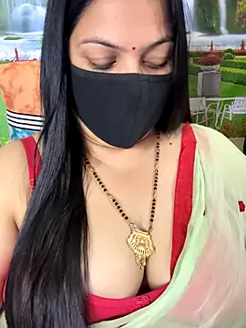 Snapshot of FlatVincy4 chatting on 10-30-25, 03:24 FlatVincy4 online show from 10-30-25, 03:24