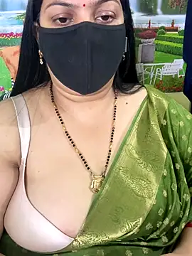 Snapshot of FlatVincy4 chatting on 11-05-25, 03:23 FlatVincy4 online show from 11-05-25, 03:23