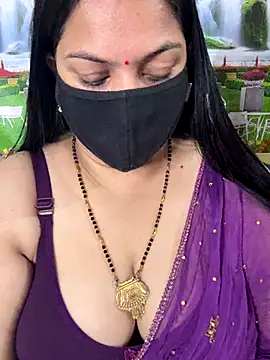 Snapshot of FlatVincy4 chatting on 11-07-25, 04:01 FlatVincy4 online show from 11-07-25, 04:01