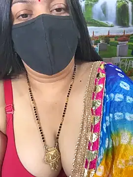 Snapshot of FlatVincy4 chatting on 11-08-25, 04:12 FlatVincy4 online show from 11-08-25, 04:12