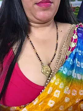 Snapshot of FlatVincy4 chatting on 11-08-25, 04:18 FlatVincy4 online show from 11-08-25, 04:18