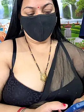 Snapshot of FlatVincy4 chatting on 11-12-25, 04:51 FlatVincy4 online show from 11-12-25, 04:51