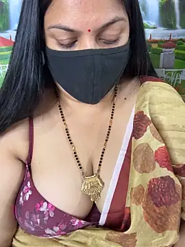 Snapshot of FlatVincy4 chatting on 11-17-25, 03:07 FlatVincy4 online show from 11-17-25, 03:07