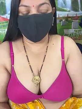 Snapshot of FlatVincy4 chatting on 11-18-25, 03:56 FlatVincy4 online show from 11-18-25, 03:56