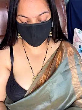 Snapshot of FlatVincy4 chatting on 11-24-25, 03:34 FlatVincy4 online show from 11-24-25, 03:34