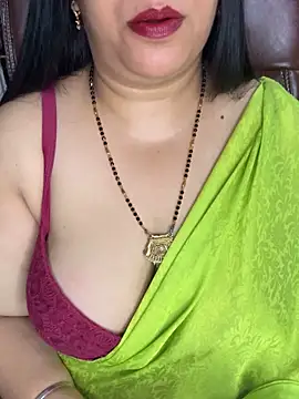 Snapshot of FlatVincy4 chatting on 11-27-25, 04:03 FlatVincy4 online show from 11-27-25, 04:03