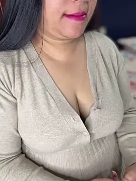 Snapshot of FlatVincy4 chatting on 12-04-25, 04:38 FlatVincy4 online show from 12-04-25, 04:38