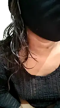 Looliya02 online show from 01-24-25, 11:26