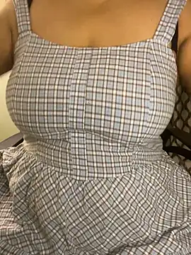 hot menka online show from 09-21-25, 06:04