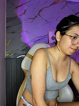 Rosita forever  online show from 09-24-25, 02:04