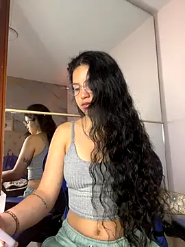 Rosita forever  online show from 11-22-25, 03:22