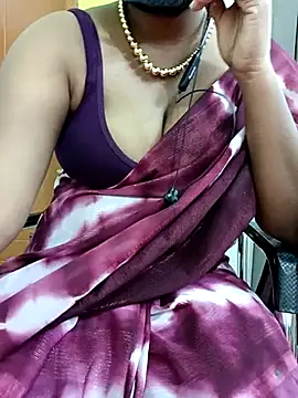 Snapshot of Tamilbigboobie chatting on 03-16-25, 11:49 Tamilbigboobie online show from 03-16-25, 11:49