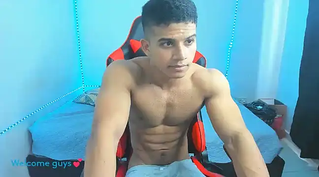 oliver thompsson7 online show from 02-08-25, 07:49