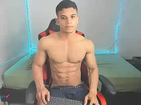 Snapshot of oliver_thompsson7 chatting on 02-20-26, 01:24 oliver thompsson7 online show from 02-20-26, 01:24