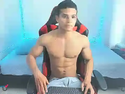 Snapshot of oliver_thompsson7 chatting on 04-06-26, 07:15 oliver thompsson7 online show from 04-06-26, 07:15