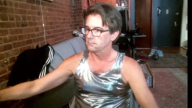 Johnny Bottoms online show from 09-21-25, 04:52