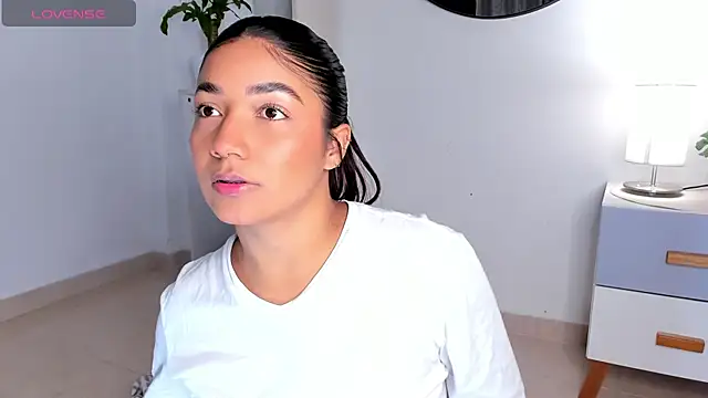 martina roldam online show from 01-15-25, 01:02