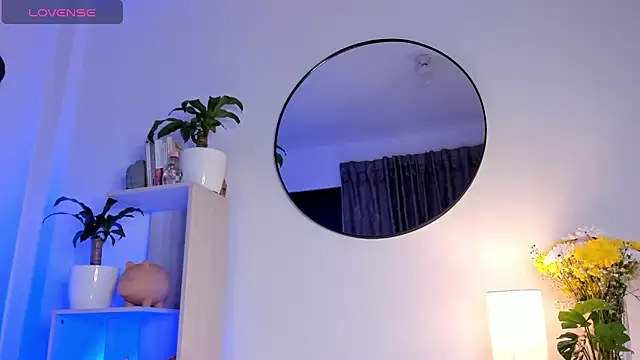 martina roldam online show from 01-24-25, 04:05