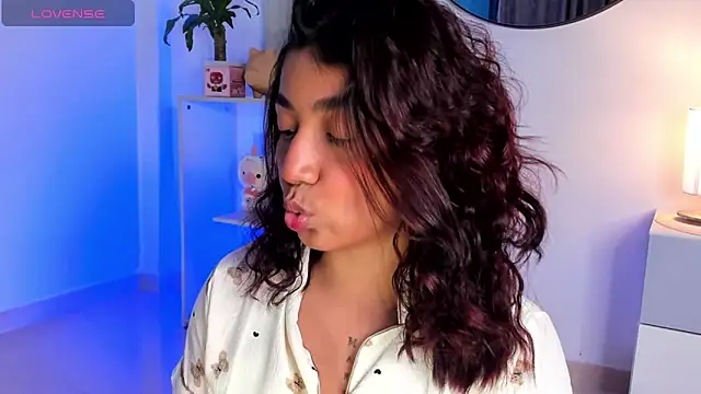 martina roldam online show from 01-30-25, 02:27