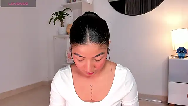 martina roldam online show from 02-13-25, 03:18