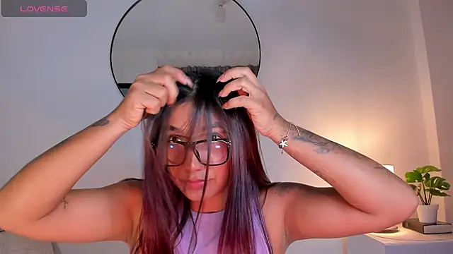 martina roldam online show from 02-25-25, 11:41