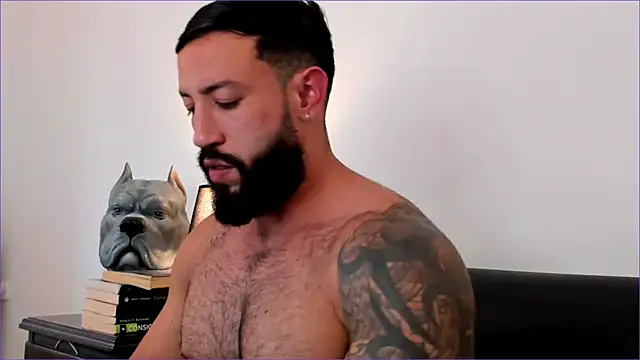 BradLeon  online show from 09-23-25, 04:32