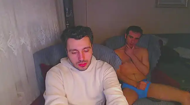 Snapshot of handsomeee04 chatting on 01-14-25, 02:50 handsomeee04 online show from 01-14-25, 02:50