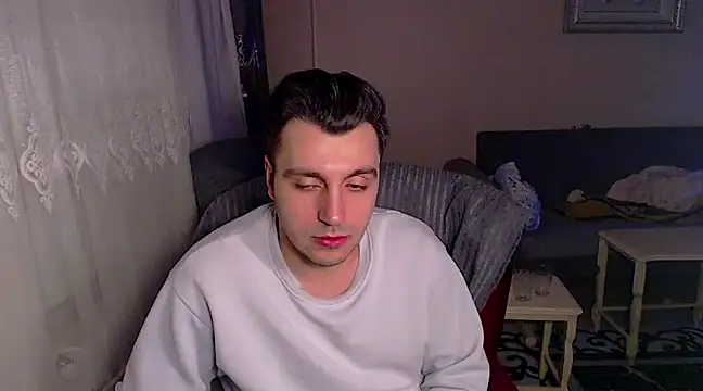 Snapshot of handsomeee04 chatting on 01-19-25, 11:00 handsomeee04 online show from 01-19-25, 11:00