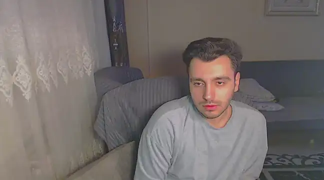 Snapshot of handsomeee04 chatting on 01-29-25, 11:14 handsomeee04 online show from 01-29-25, 11:14