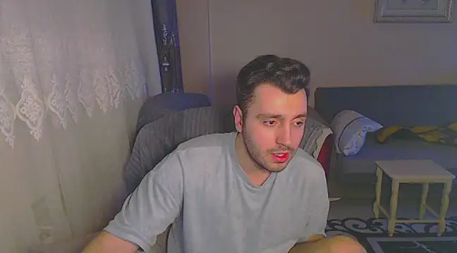 Snapshot of handsomeee04 chatting on 01-31-25, 09:37 handsomeee04 online show from 01-31-25, 09:37