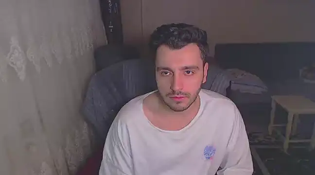 Snapshot of handsomeee04 chatting on 02-03-25, 12:47 handsomeee04 online show from 02-03-25, 12:47