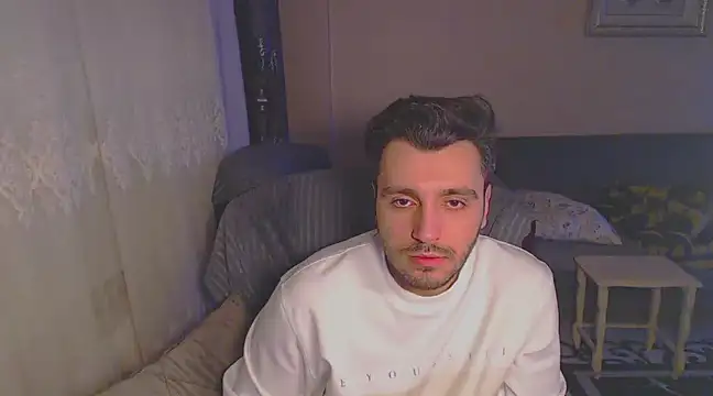 Snapshot of handsomeee04 chatting on 02-03-25, 09:39 handsomeee04 online show from 02-03-25, 09:39