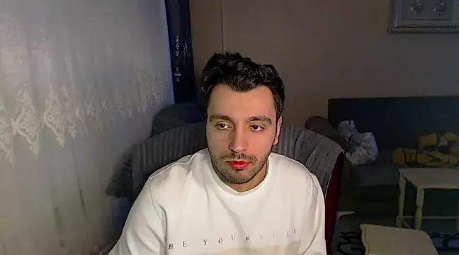 Snapshot of handsomeee04 chatting on 02-09-25, 03:34 handsomeee04 online show from 02-09-25, 03:34