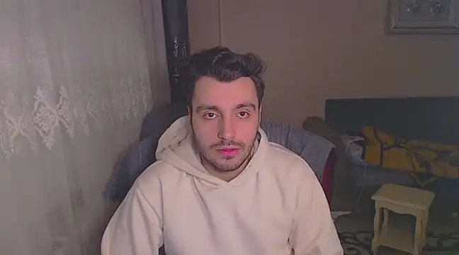 Snapshot of handsomeee04 chatting on 02-10-25, 09:04 handsomeee04 online show from 02-10-25, 09:04