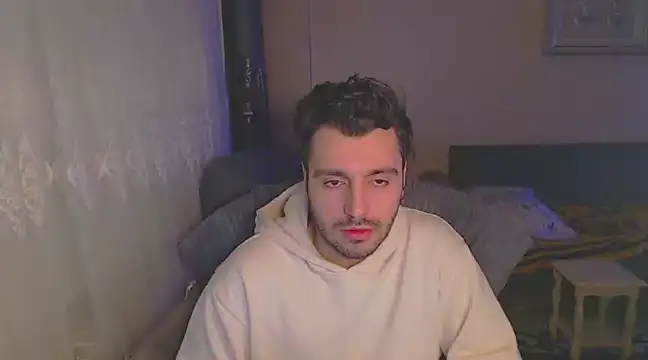 Snapshot of handsomeee04 chatting on 02-11-25, 10:07 handsomeee04 online show from 02-11-25, 10:07