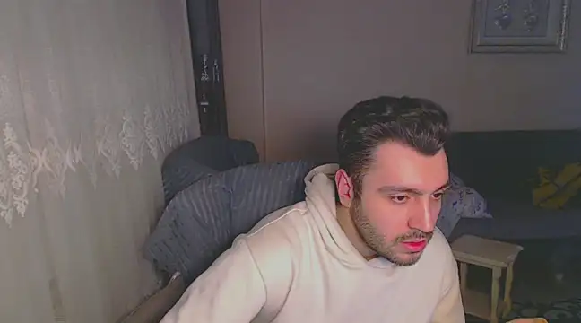 Snapshot of handsomeee04 chatting on 02-12-25, 10:04 handsomeee04 online show from 02-12-25, 10:04