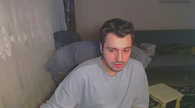 Snapshot of handsomeee04 chatting on 02-13-25, 11:47 handsomeee04 online show from 02-13-25, 11:47