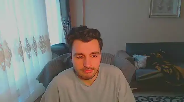 Snapshot of handsomeee04 chatting on 02-14-25, 05:30 handsomeee04 online show from 02-14-25, 05:30